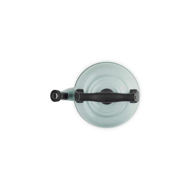 Le Creuset Traditional Kettle 2.1L image number 26